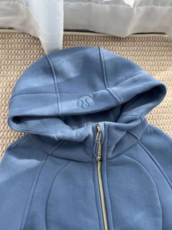 Lulu Jacket Actual shot washed denim color